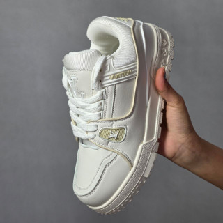 کتونی لویی ویتون (Louis Vuitton) مدل Trainer - سری لوکس سفید /کرم